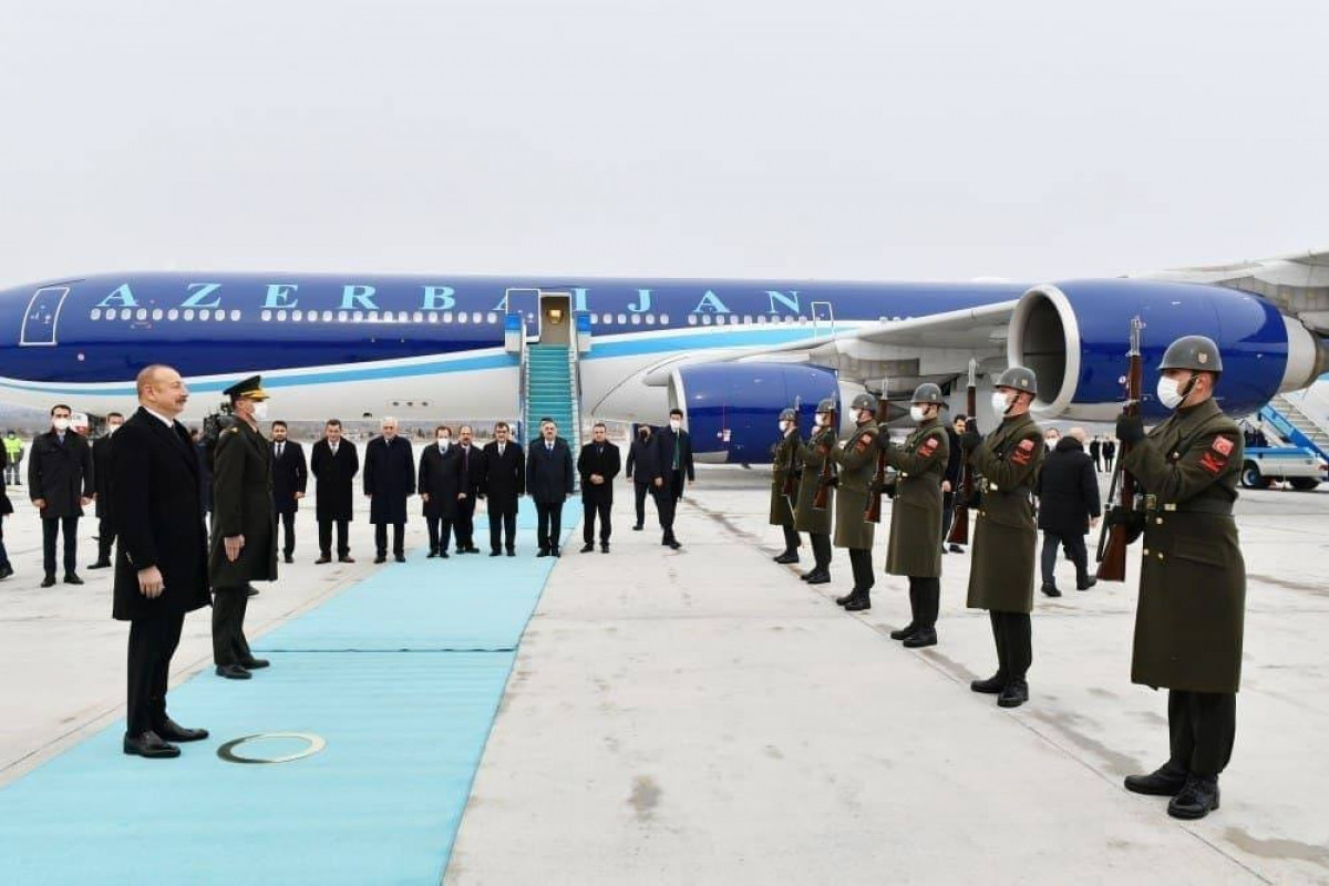 Ильхам Алиев прибыл в Турцию-ОБНОВЛЕНО -ФОТО 