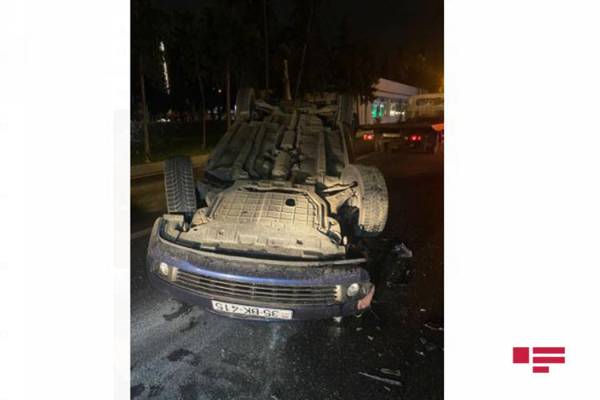 В Баку водитель разбил три авто и перевернулся-ФОТО -ВИДЕО 