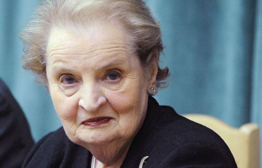 Мадлен Олбрайт