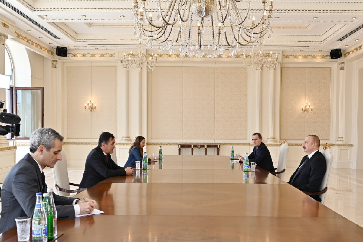 Ильхам Алиев принял посла МИД Франции по Восточному партнерству-ОБНОВЛЕНО 