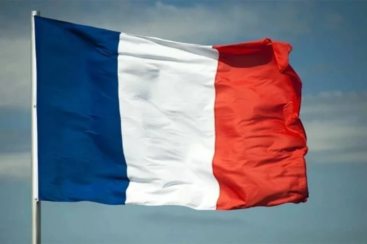 Полицейские Франции провели манифестацию с требованием права на самооборону