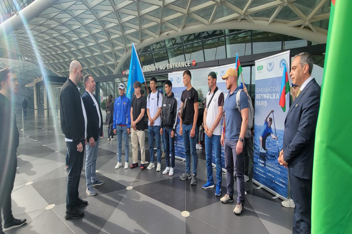 В Азербайджан прибыли первые участники международной гребной регаты-ФОТОСЕССИЯ 
