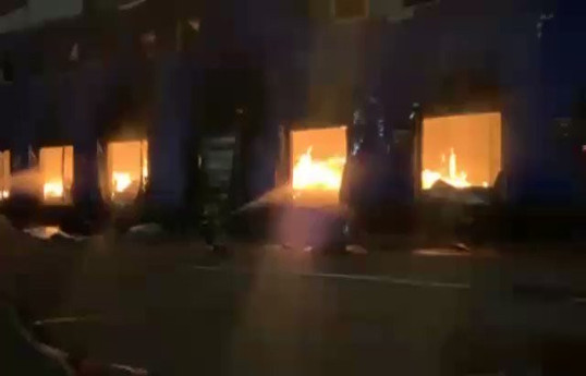 В Подмосковье сгорели гигантские склады продовольствия
