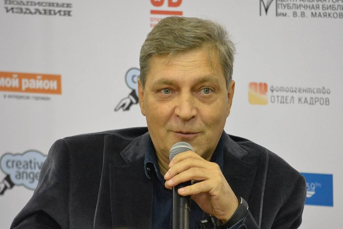 СК РФ объявил в розыск журналиста Александра Невзорова