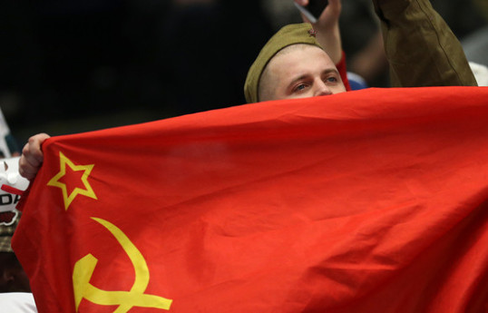 В России неизвестные срывают флаги к 9 мая