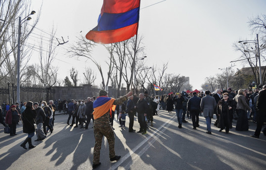 В Ереване скончался один из участников пикета 