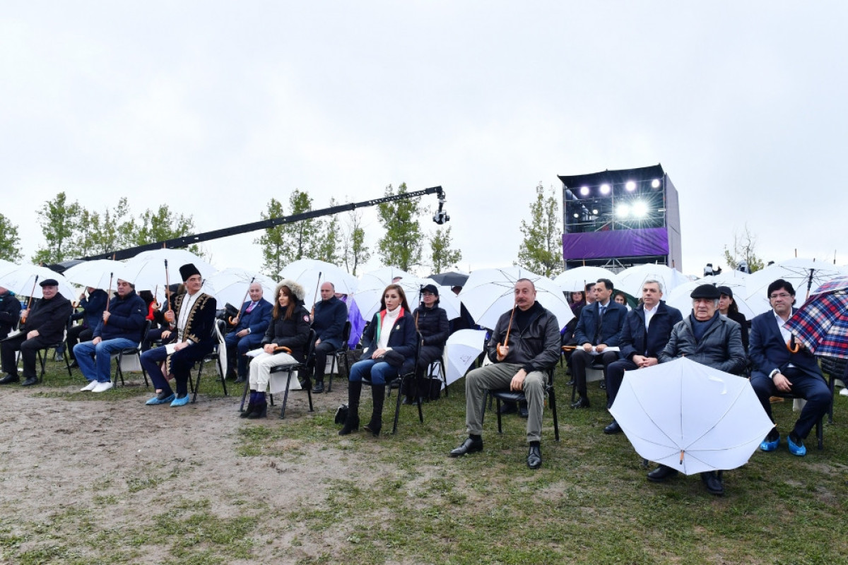Президент Азербайджана и Первая леди приняли участие на фестивале "Харыбюльбюль" в Шуше -ОБНОВЛЕНО-1 -ФОТО 