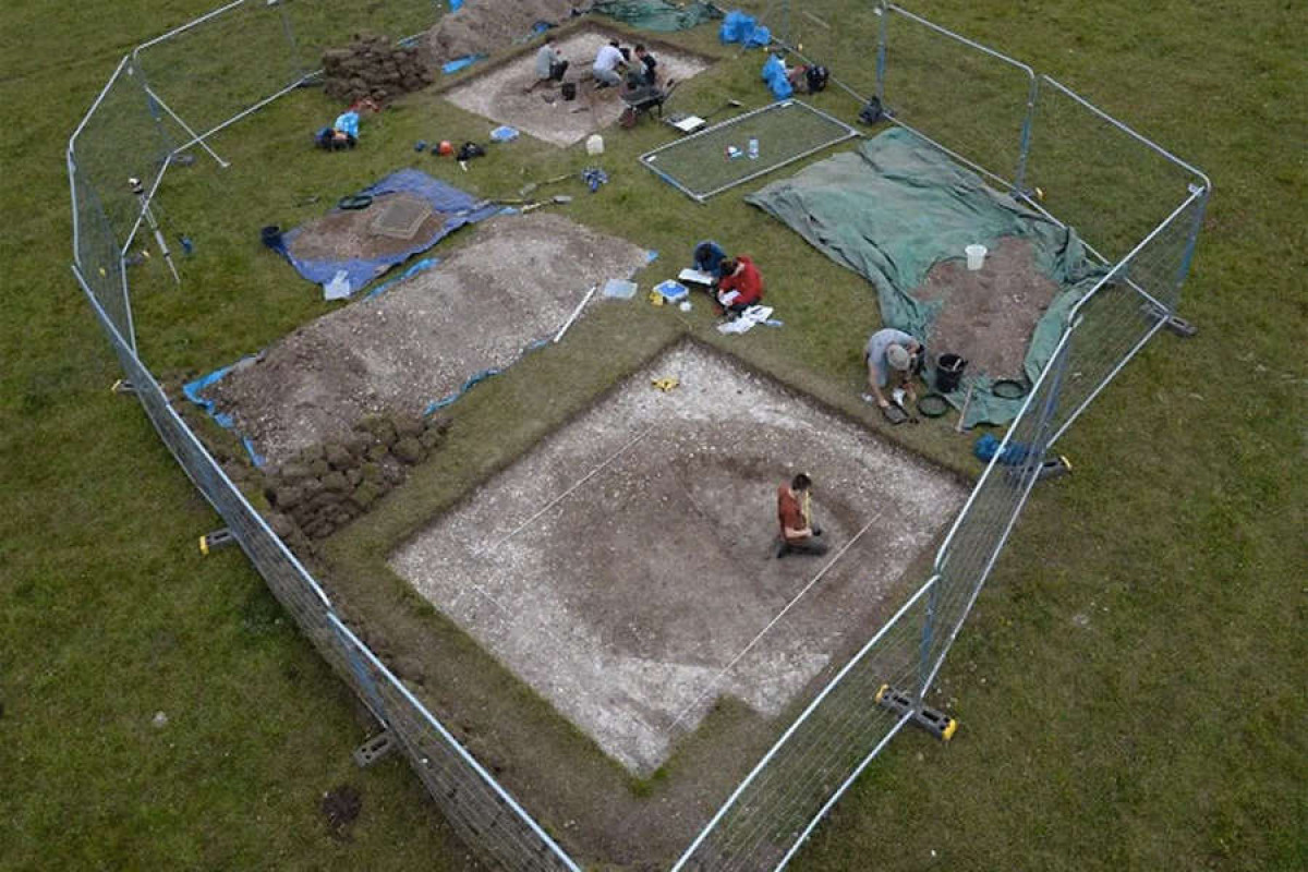 Археологи обнаружили вокруг Стоунхенджа загадочные древние ямы