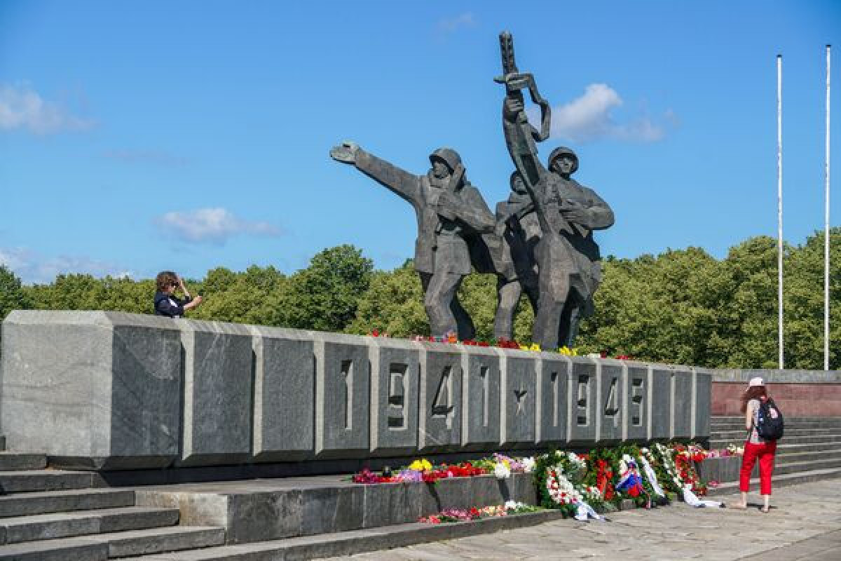 Рижская городская дума проголосовала за снос памятника советским воинам