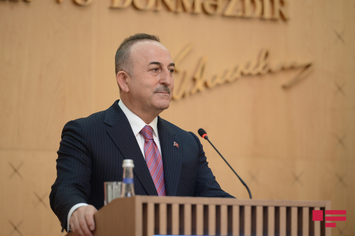 Глава МИД Турции: Мы должны приложить усилия для прекращения войны в Украине
