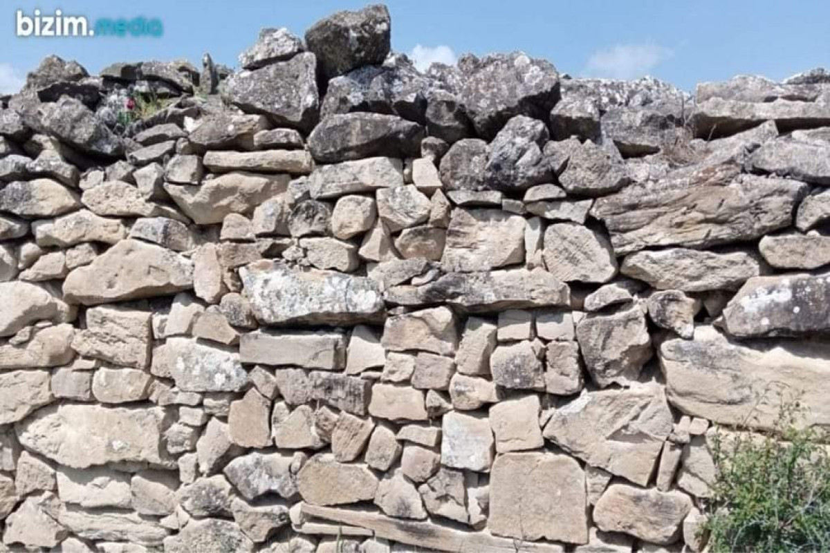 В Азербайджане обнаружены руины средневековой крепости-ФОТО 