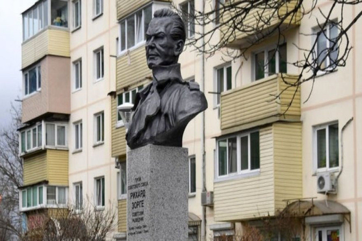 В России арестована женщина, осквернившая памятник Рихарду Зорге