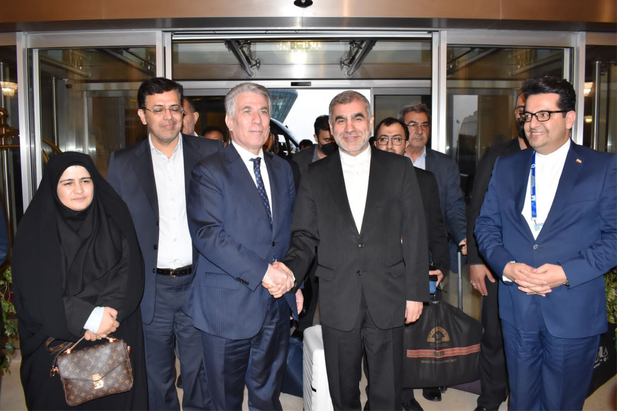 В Баку прибыл первый вице-спикер парламента Ирана