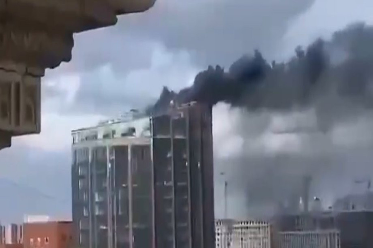 В Москве горит бизнес-центр DM Tower-ВИДЕО 