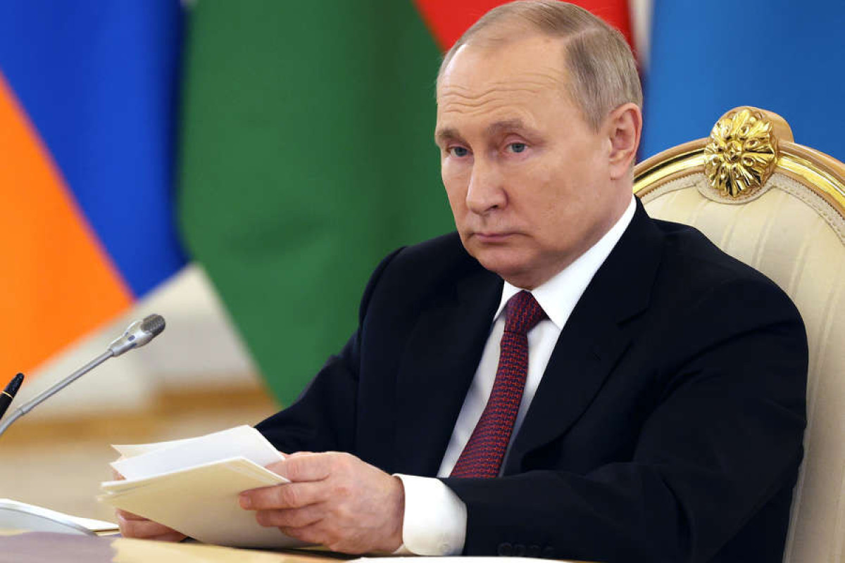 Песков рассказал, какие меры предосторожности продолжает соблюдать Путин