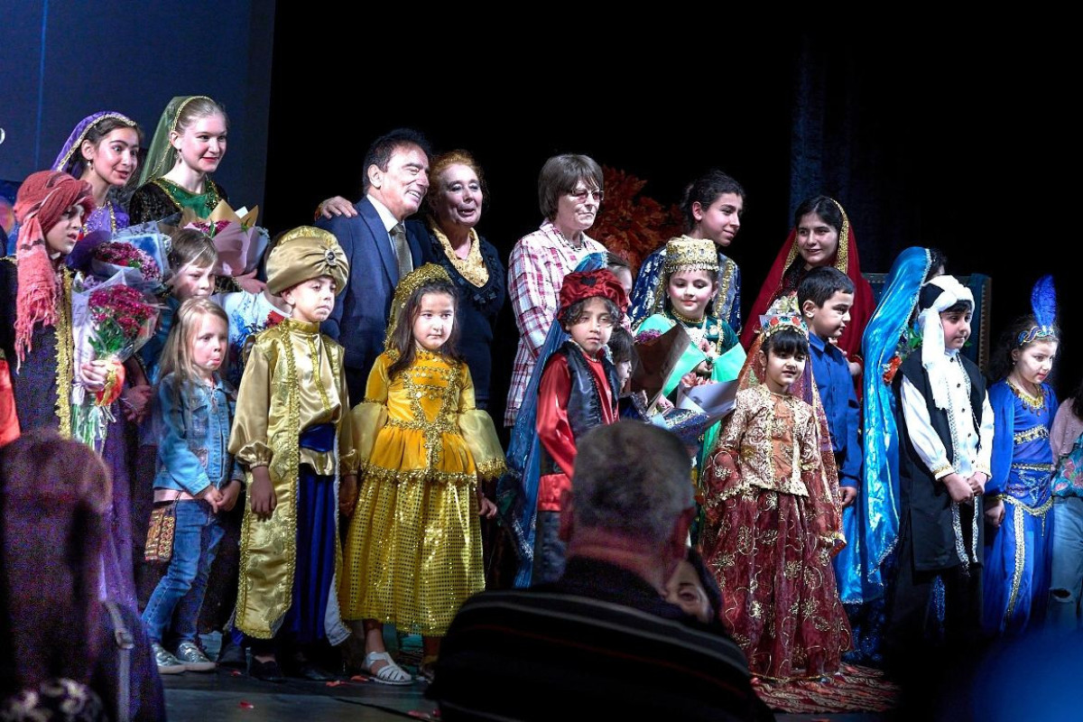 В Детском театре-студии "Гюнай" показали два спектакля-ФОТО 