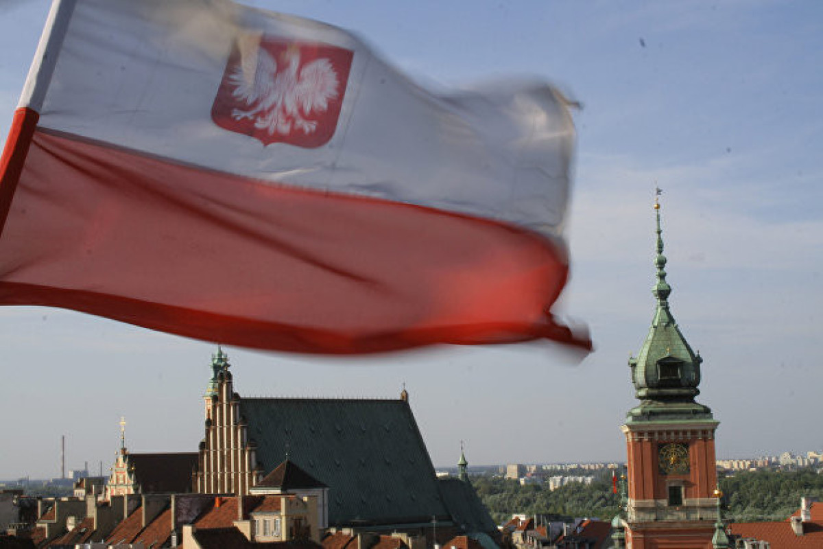 Власти Польши разрывают соглашение с Россией о поставках газа