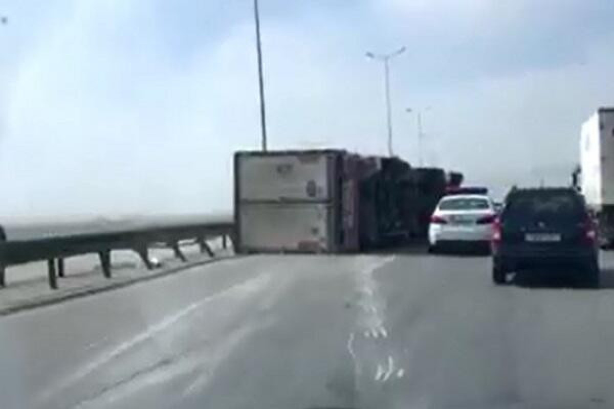 В Баку водитель из Ирана потерял руку из-за ветра