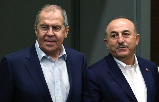 Чавушоглу обсудил с Лавровым зерновую сделку