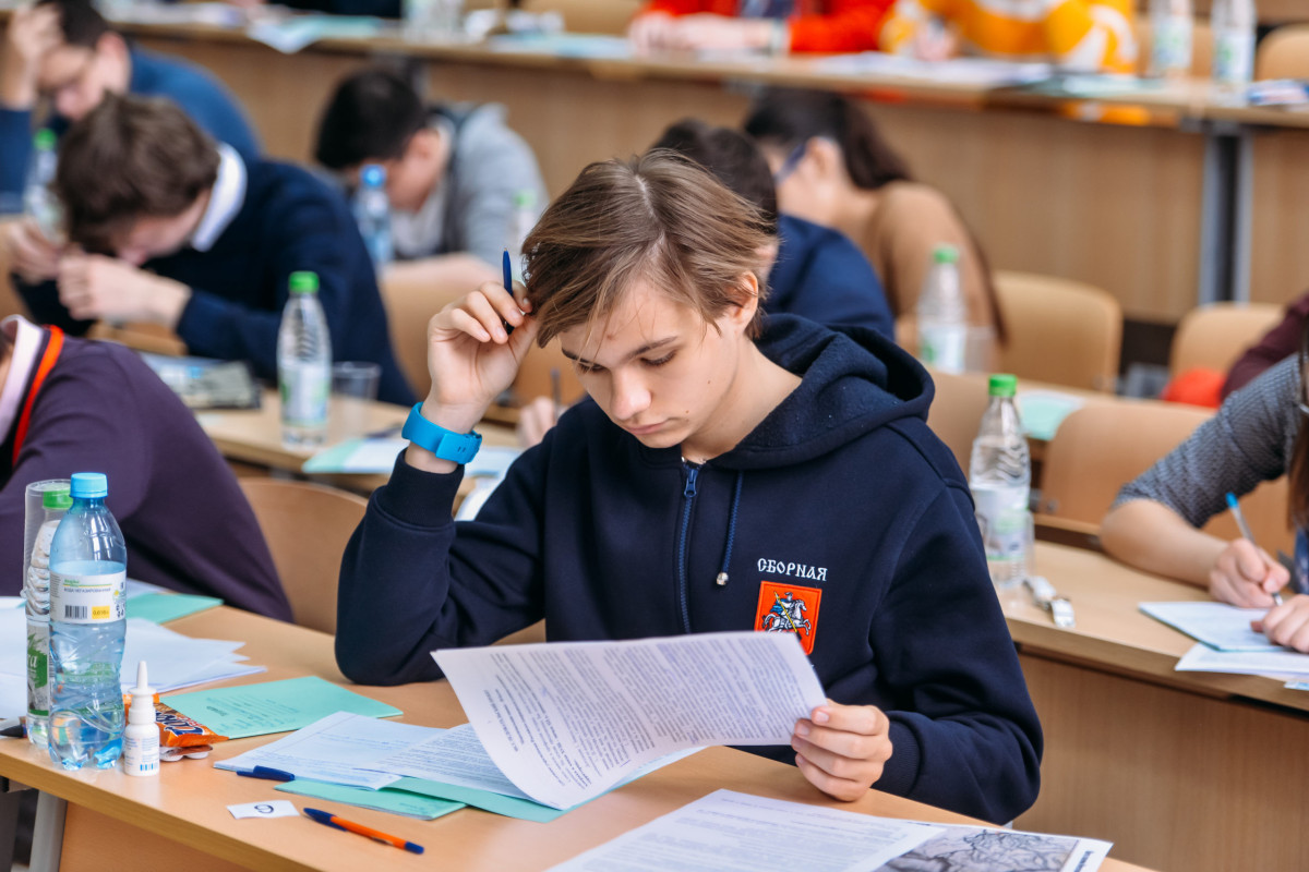 В России для школьников выпустили научную монографию "История Украины"