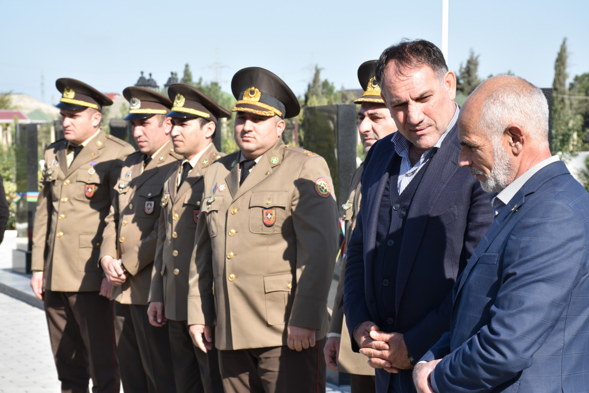 Представители МЧС Азербайджана почтили светлую память шехидов -ФОТО 