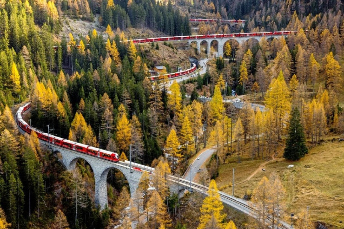 Самый длинный пассажирский поезд в мире запустили в Швейцарии