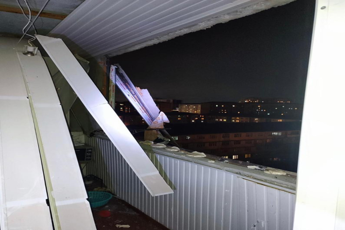 В Сумгайыте на 9-м этаже прогремел взрыв, поврежден ВАЗ -ВИДЕО -ФОТО 