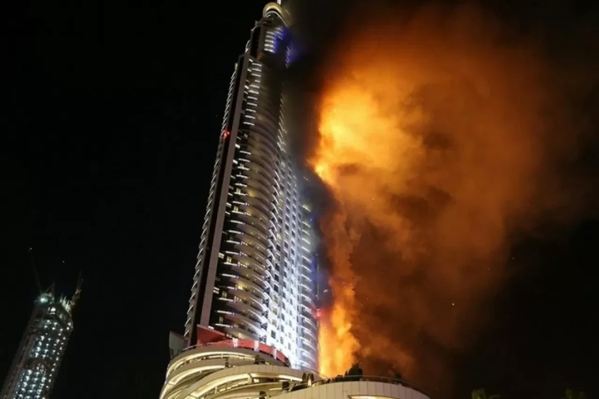 В Дубае произошел сильный пожар в небоскребе крупнейшего арабского застройщика -ВИДЕО 