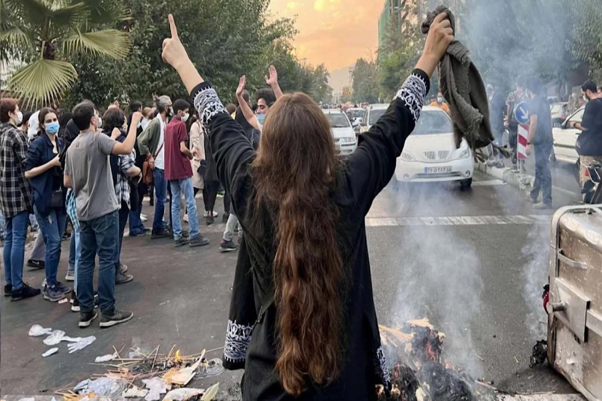 В Иране утверждают, что перехватили груз из Эр-Рияда с оборудованием для протестующих