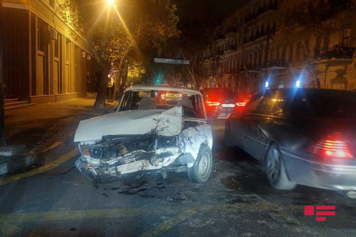 В центре столицы произошла авария, есть пострадавшие-ФОТО 