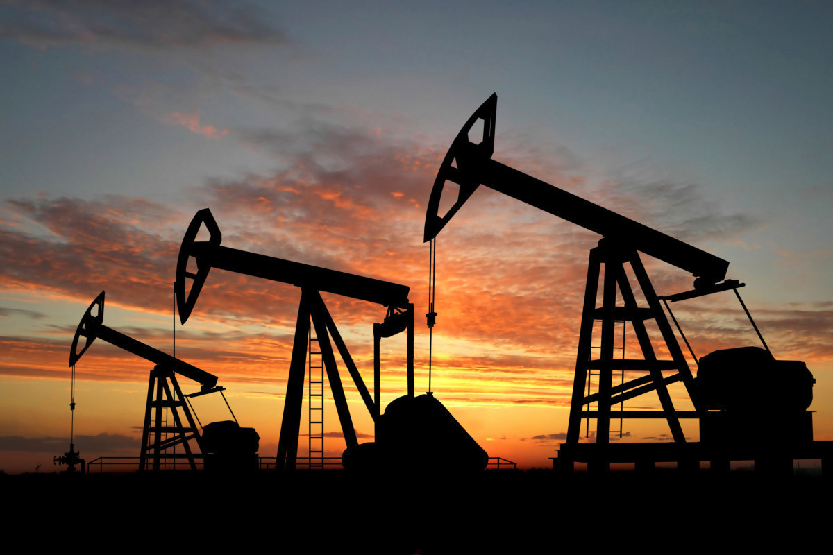 Цена азербайджанской нефти достигает 103 долларов