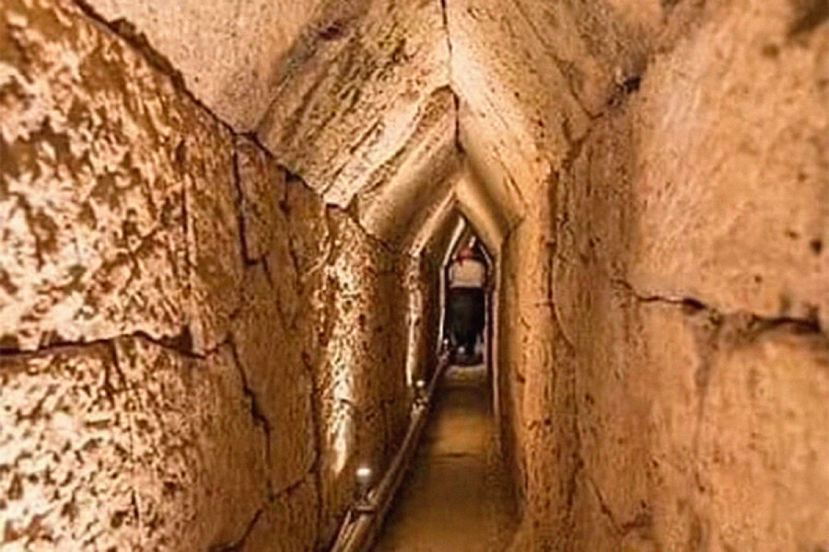 Археологи сообщили об обнаружении тоннеля к гробнице Клеопатры