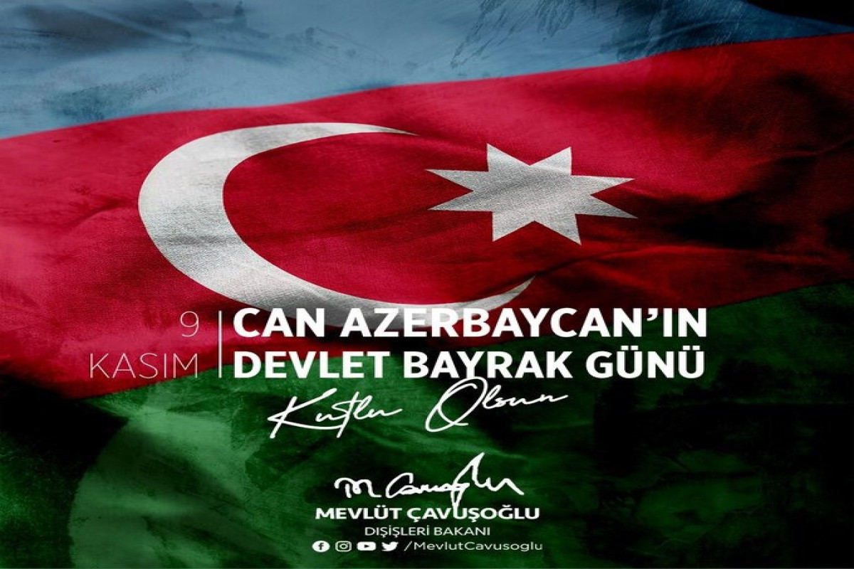 Глава МИД Турции поделился публикацией по случаю Дня Государственного флага Азербайджана