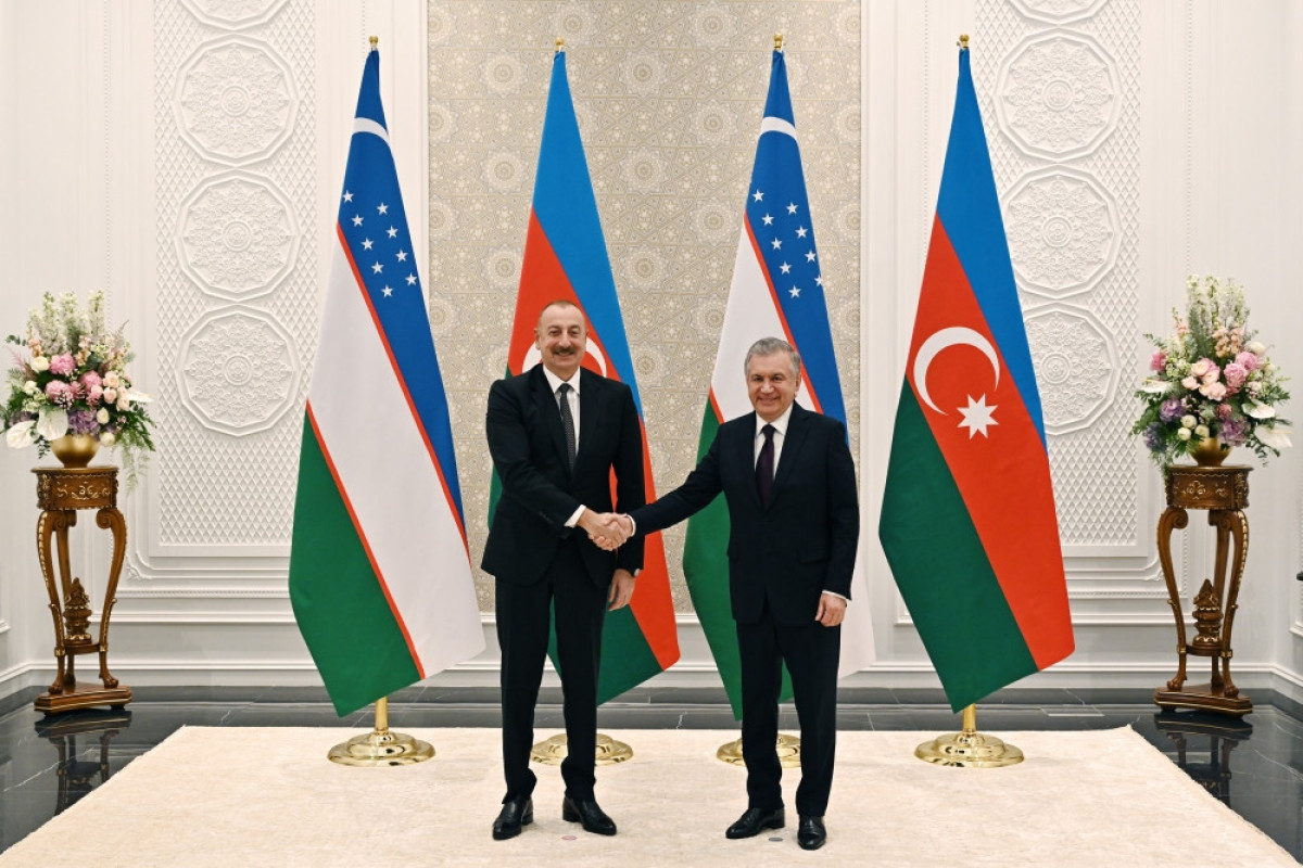 В Самарканде состоялась встреча президентов Азербайджана и Узбекистана