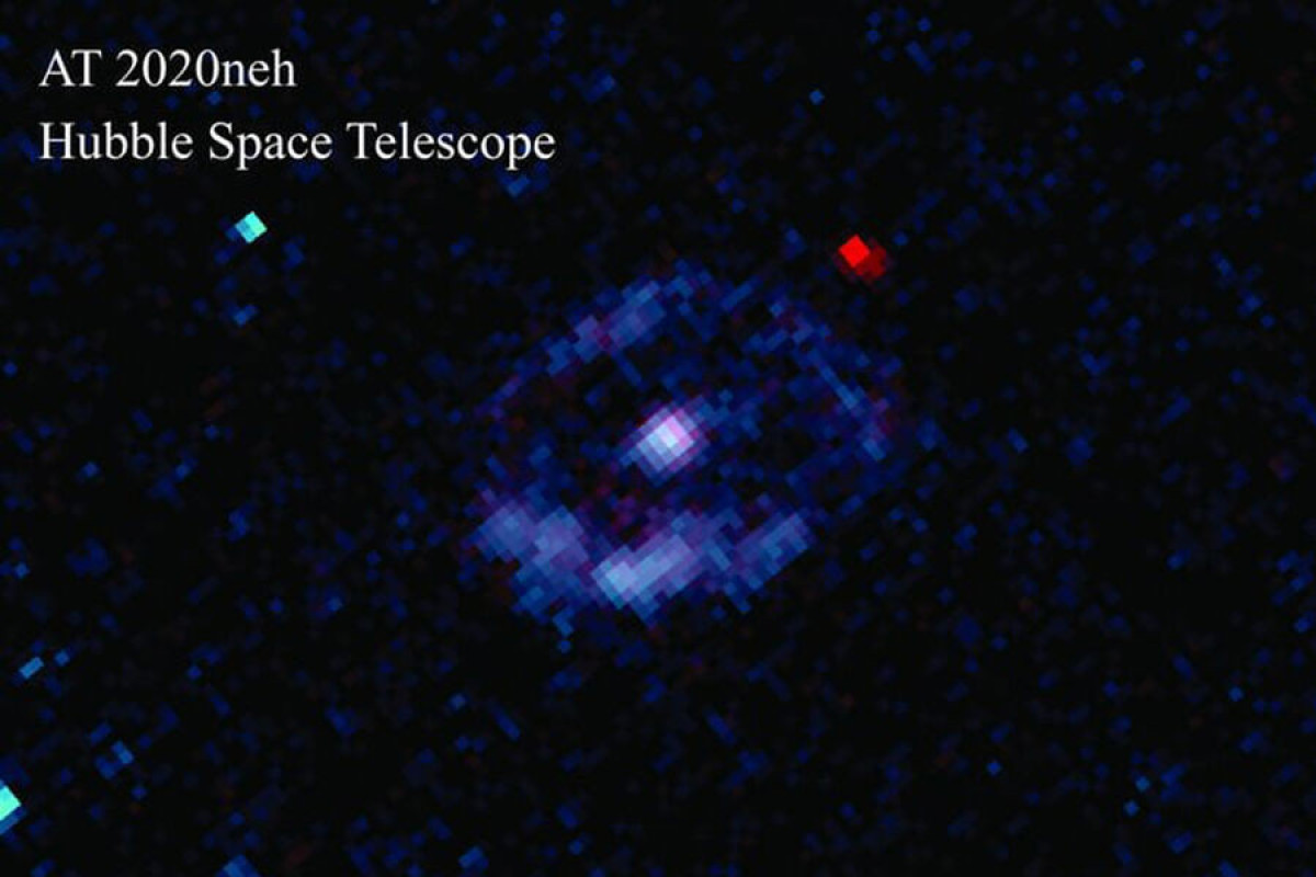 Телескоп сфотографировал черную дыру в центре карликовой галактики-ФОТО 