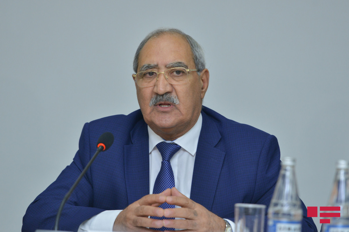 Азербайджанский депутат предложил переименовать адресную соцпомощь в детское пособие