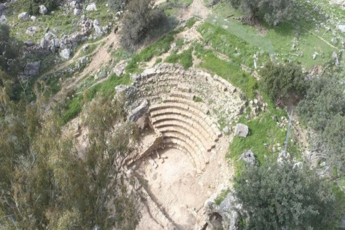 На острове Крит археологи обнаружили старинный одеон возрастом 2000 лет-ФОТО 