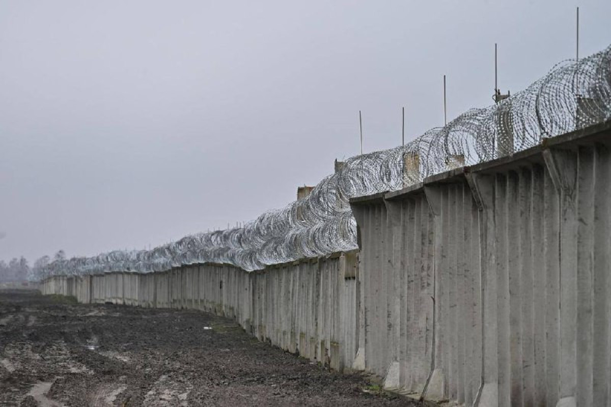 Украина возводит стену на границе с Беларусью-ФОТО 