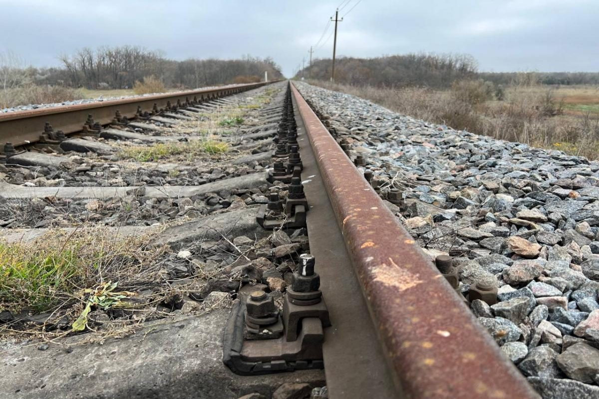 Украина восстанавливает железнодорожное сообщение с Херсоном