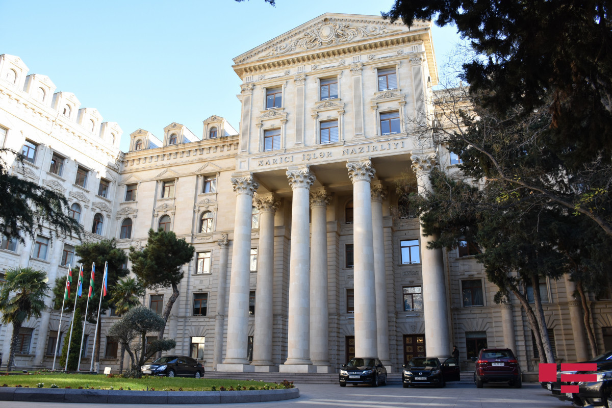 МИД Азербайджана: Решительно отвергаем резолюцию, принятую Сенатом Франции