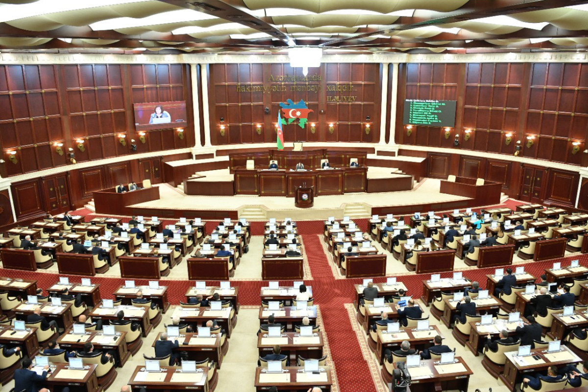 Парламент Азербайджана рекомендовал правительству принять радикальные меры против Франции  