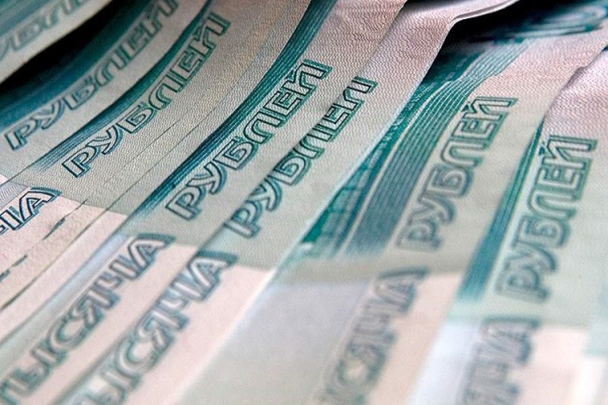 Часть компаний в России собираются урезать бонусы для работников в 2023 году