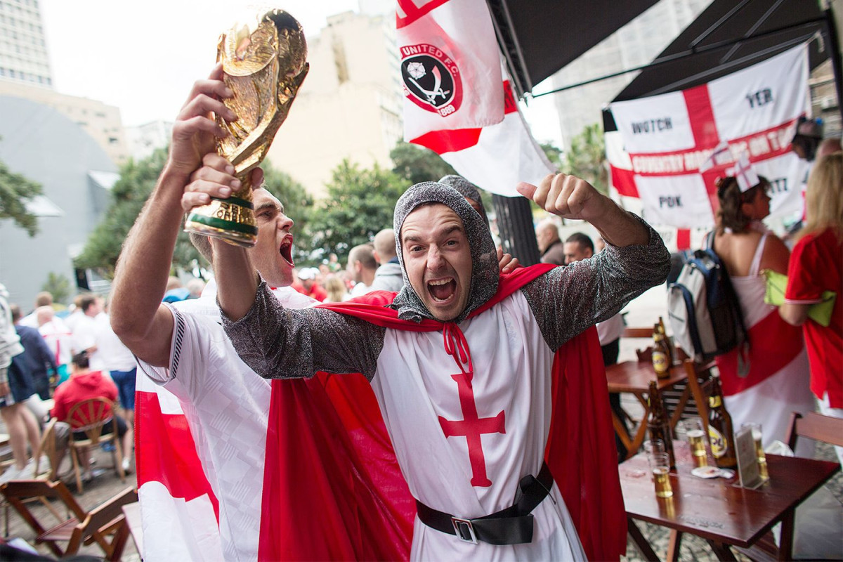 FIFA запретила болельщикам на ЧМ в Катаре одеваться в костюмы крестоносцев -ВИДЕО 