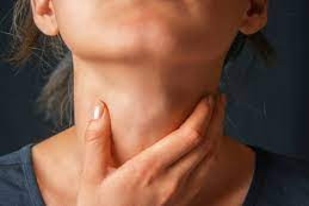 Названы самые опасные ошибки при лечении горла