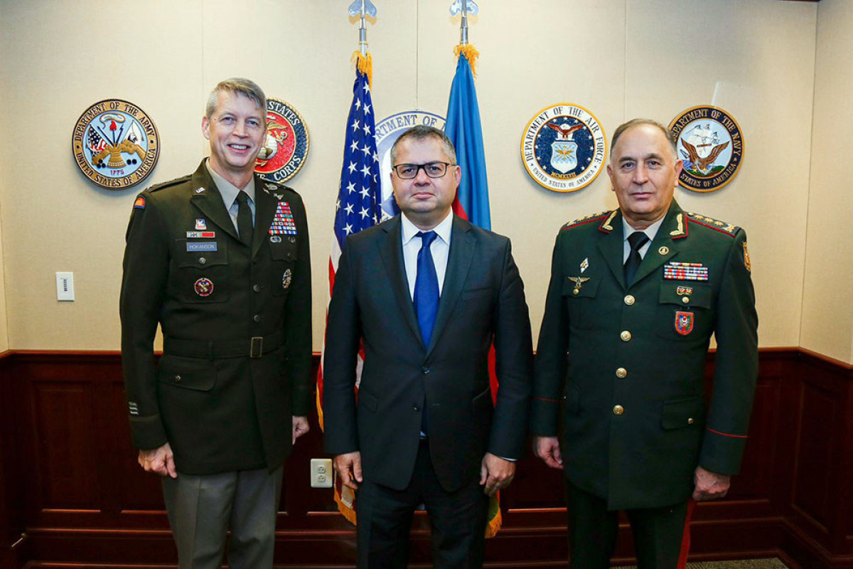 Керим Велиев обсудил с главой Бюро Нацгвардии США военное сотрудничество