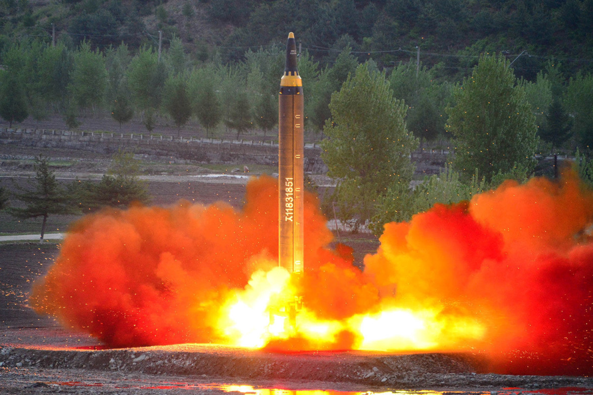 КНДР снова запустила баллистические ракеты в сторону Японского моря
