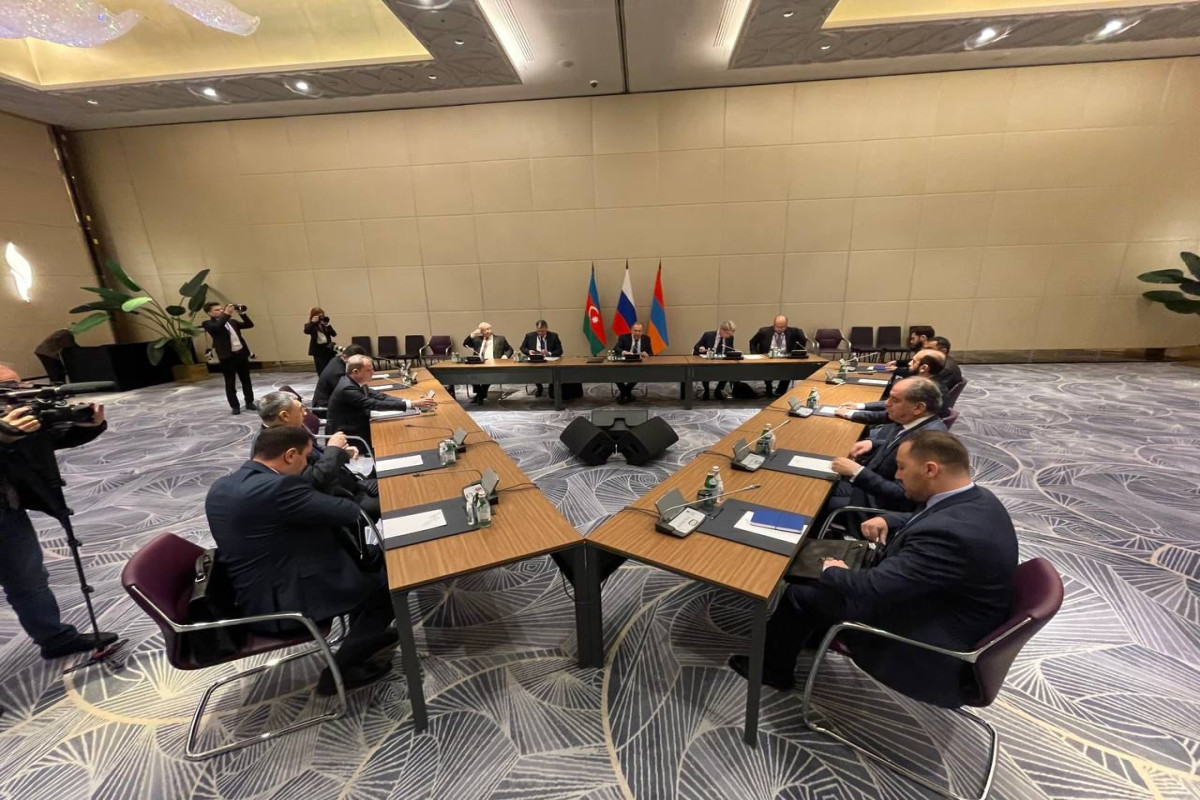 В Астане проходит встреча глав МИД России, Азербайджана и Армении