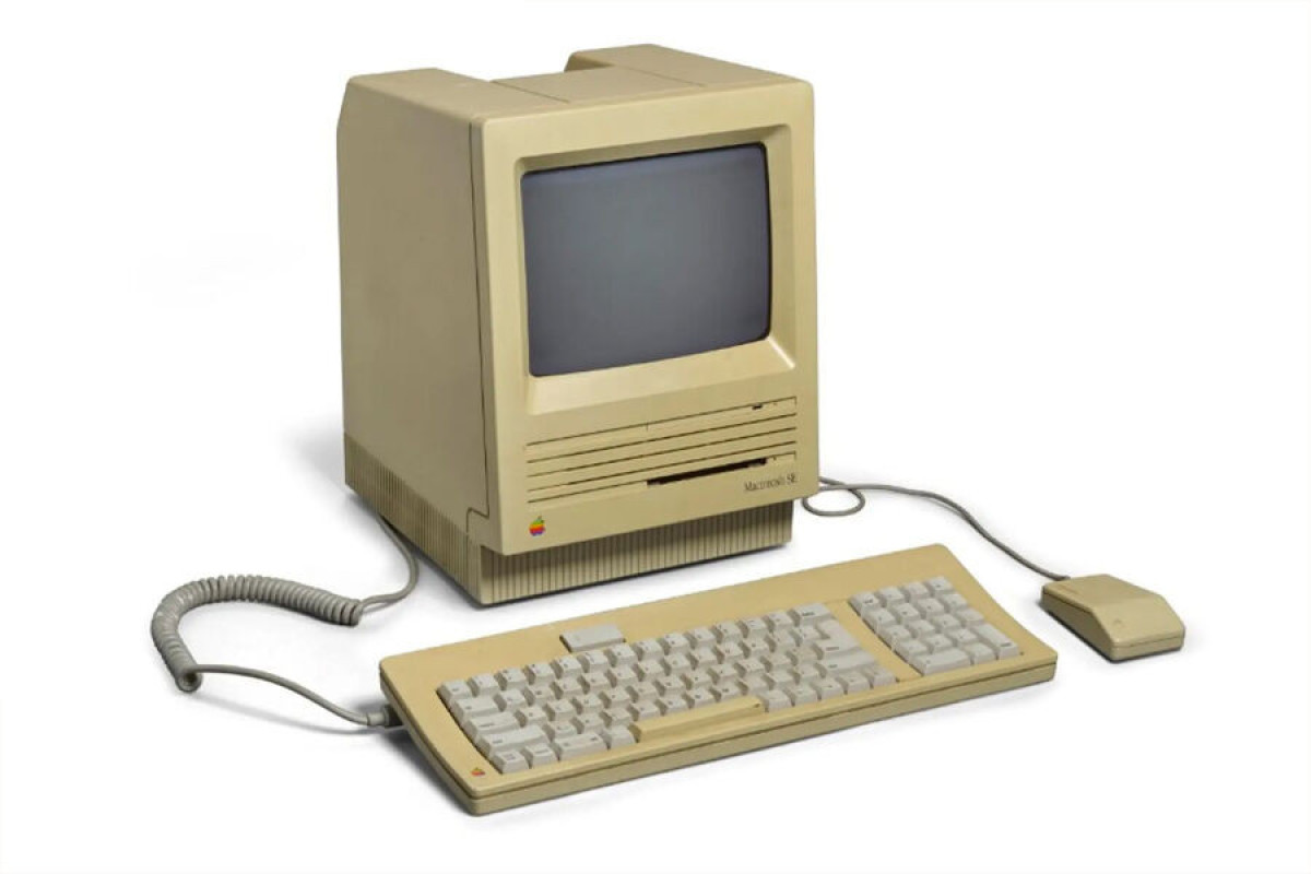 Принадлежавший Стиву Джобсу компьютер Macintosh выставят на аукцион за $200 тыс.