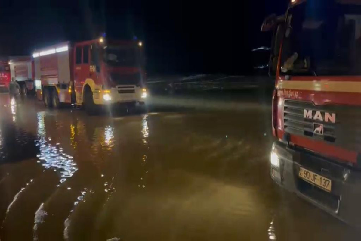 МЧС: Устранена проблема на затопленных водой участках автомагистрали Баку-Газах-ФОТО -ВИДЕО 
