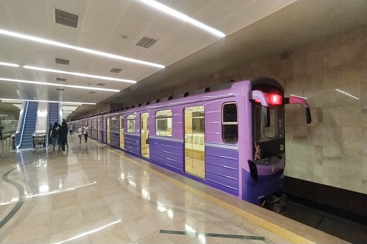 В бакинское метро завезли новые вагоны-ФОТО 